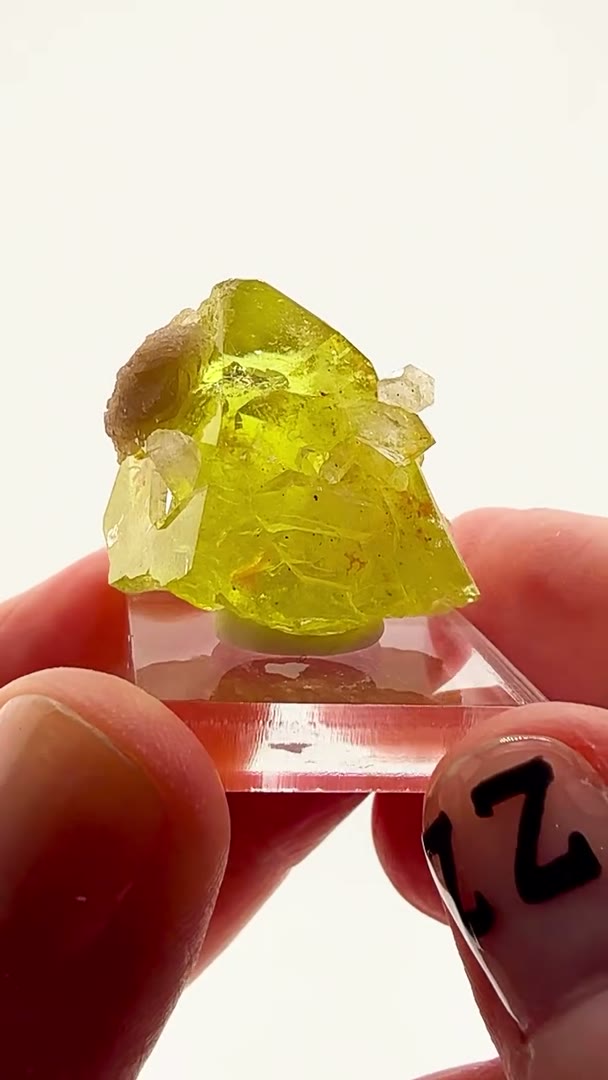 Brazilianite brilliance straight from Conselheiro Pena, Brazil