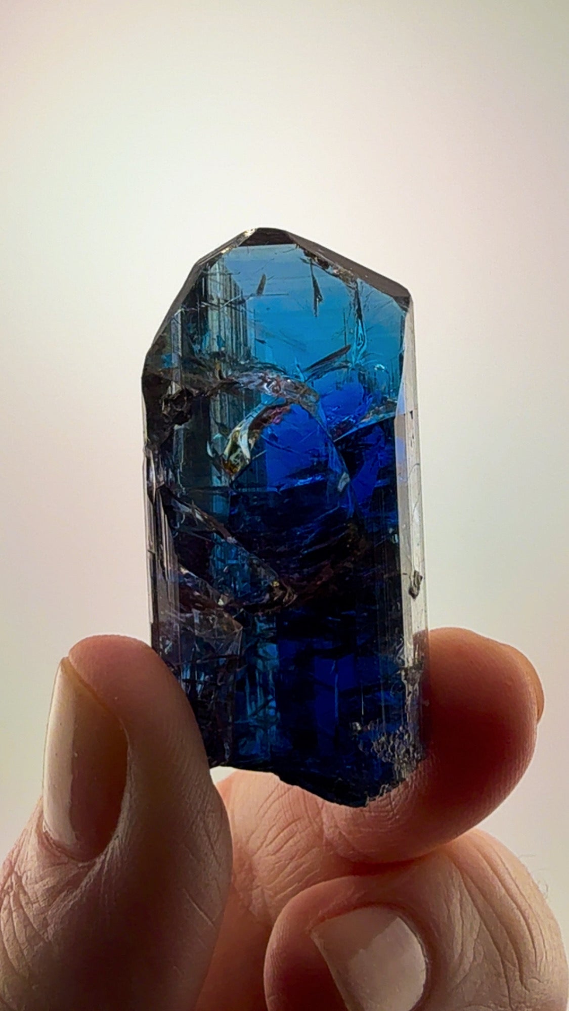 38.88 grams of pure Tanzanite natural beauty.