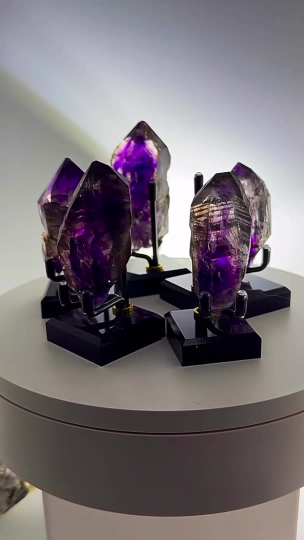 FIVE PHANTOM MINE STUNNERS. ONE SERIOUSLY INSANE GROUP
