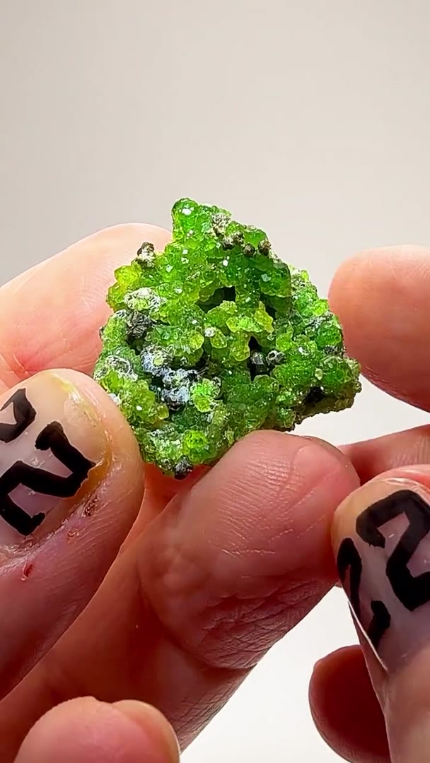 CHROME GROSSULAR GARNET JUICE BOMB