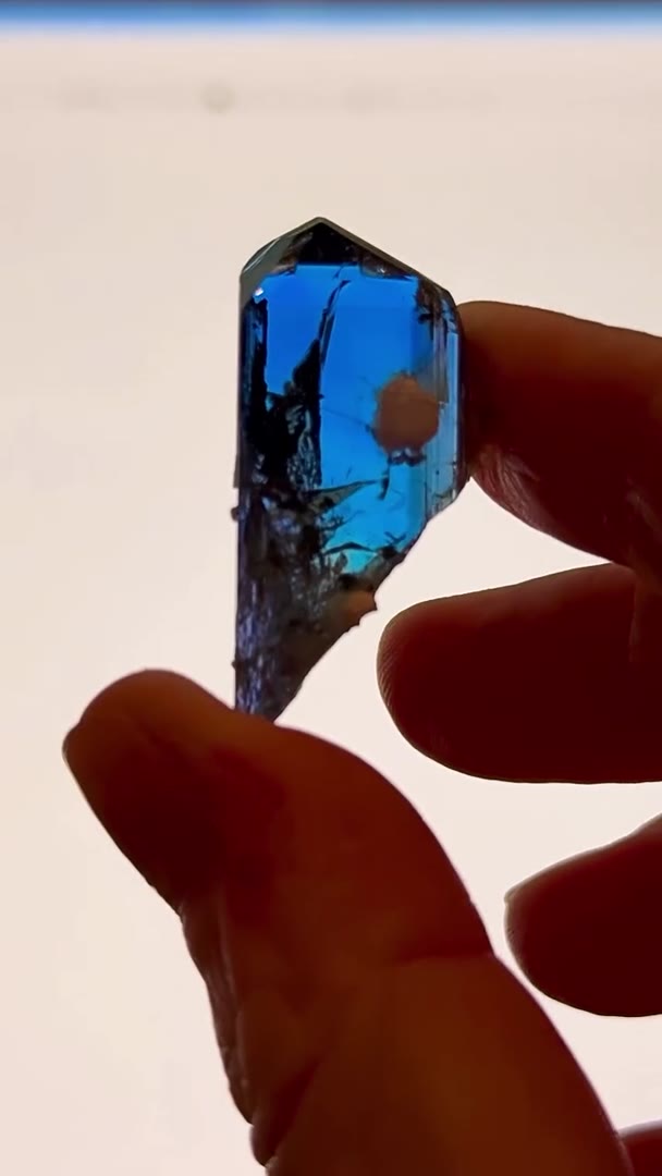 11.1 GRAMS OF INTENSE TANZANITE COLOR