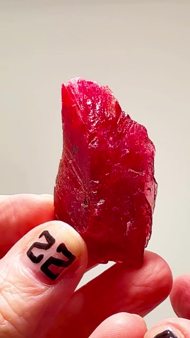 29.22 GRAMS OF CHERRY RHODONITE FIRE