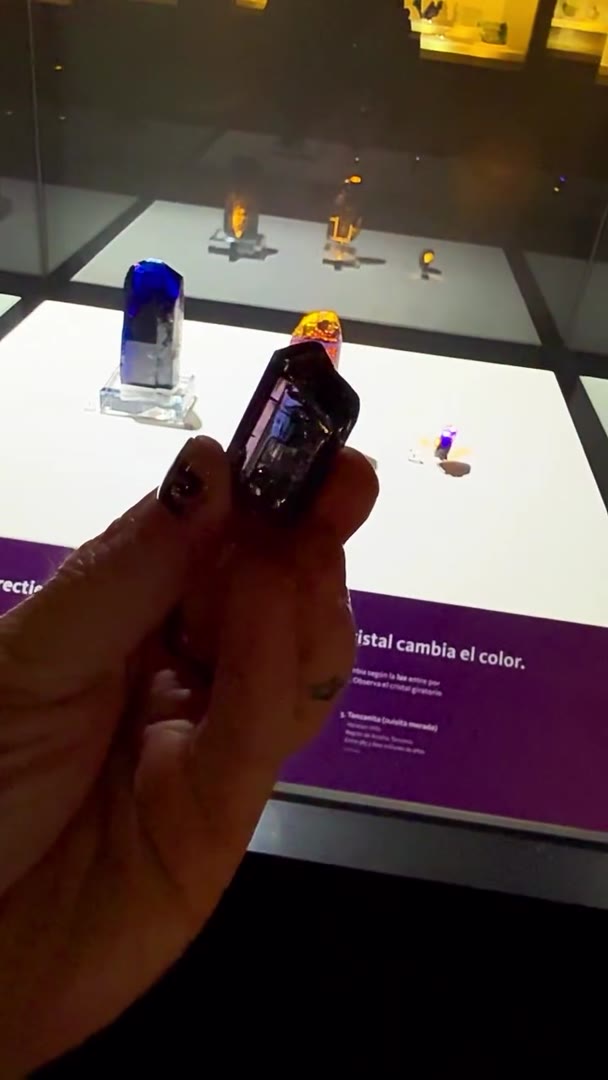 TANZANITE MEETS TANZANITE