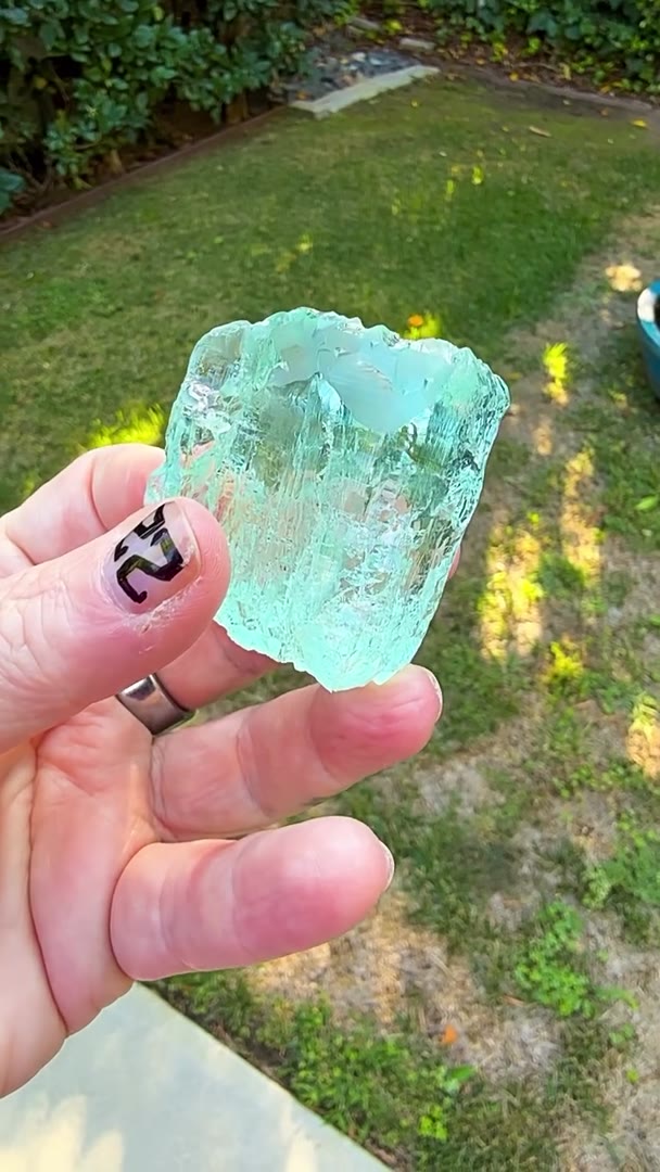 112 GRAMS OF BRAZILIAN AQUAMARINE ICE — OUT IN THE NATURAL LIGHT