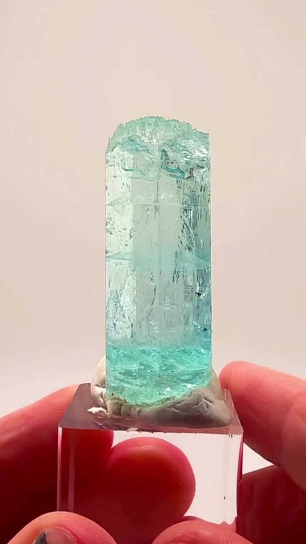 WINDEX BLUE PERFECTION… SHIGAR VALLEY AQUAMARINE MAGIC!
