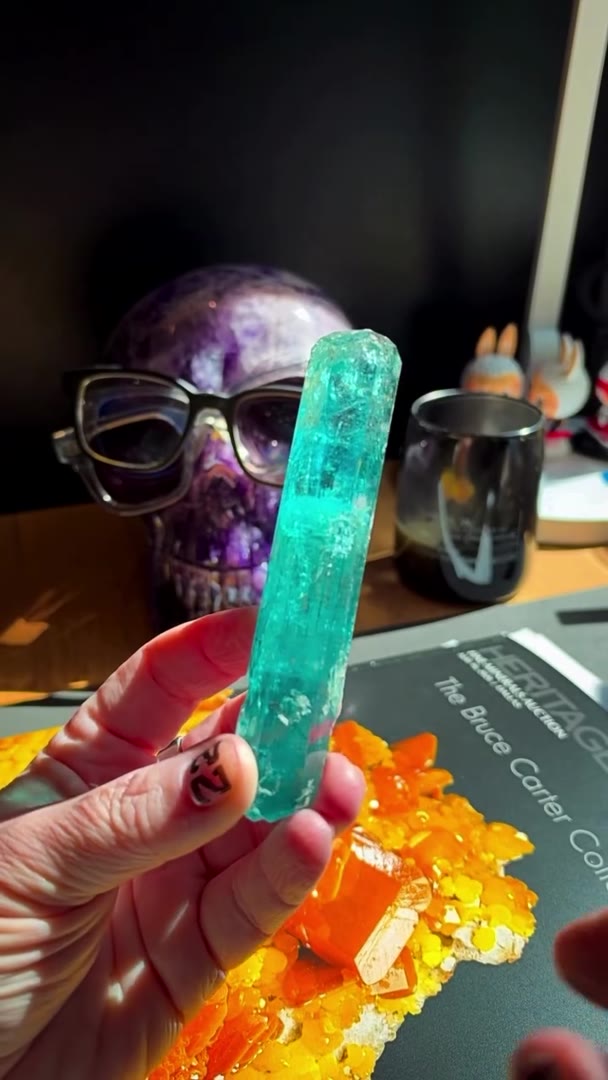 100.50 GRAMS OF NIGERIAN AQUAMARINE MAGIC… DESK VIBES!