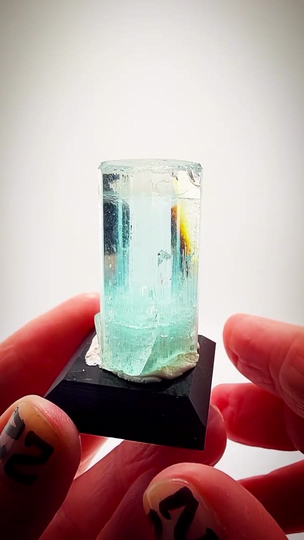 30.66 GRAMS OF PURE PAKISTANI AQUAMARINE PERFECTION!