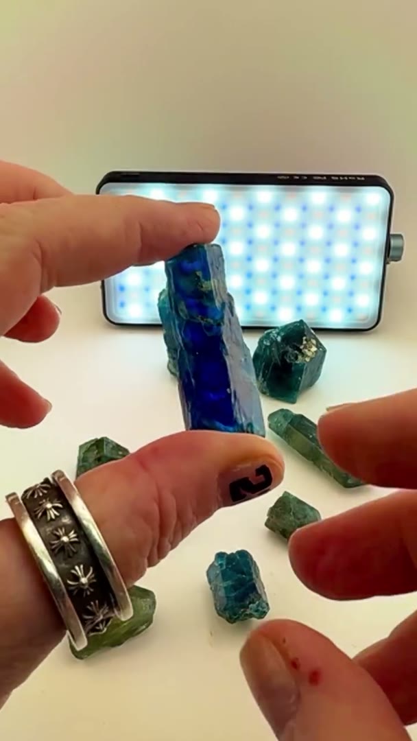 Apatite specimens - 22sGEMS