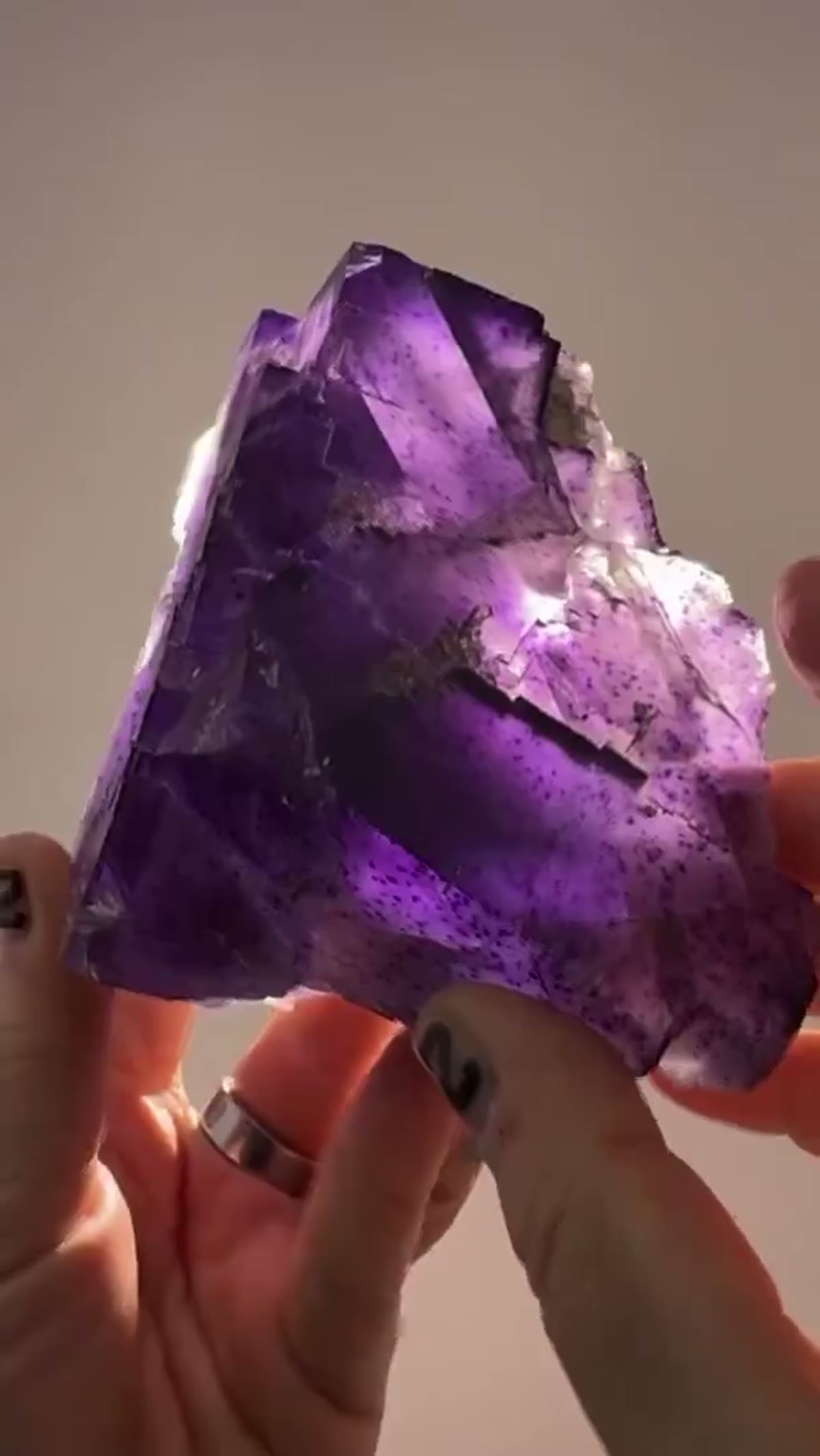 Fluorite Specimen from Hardin County, Illinois, 540 g: One fluorite. Three moods - view 3