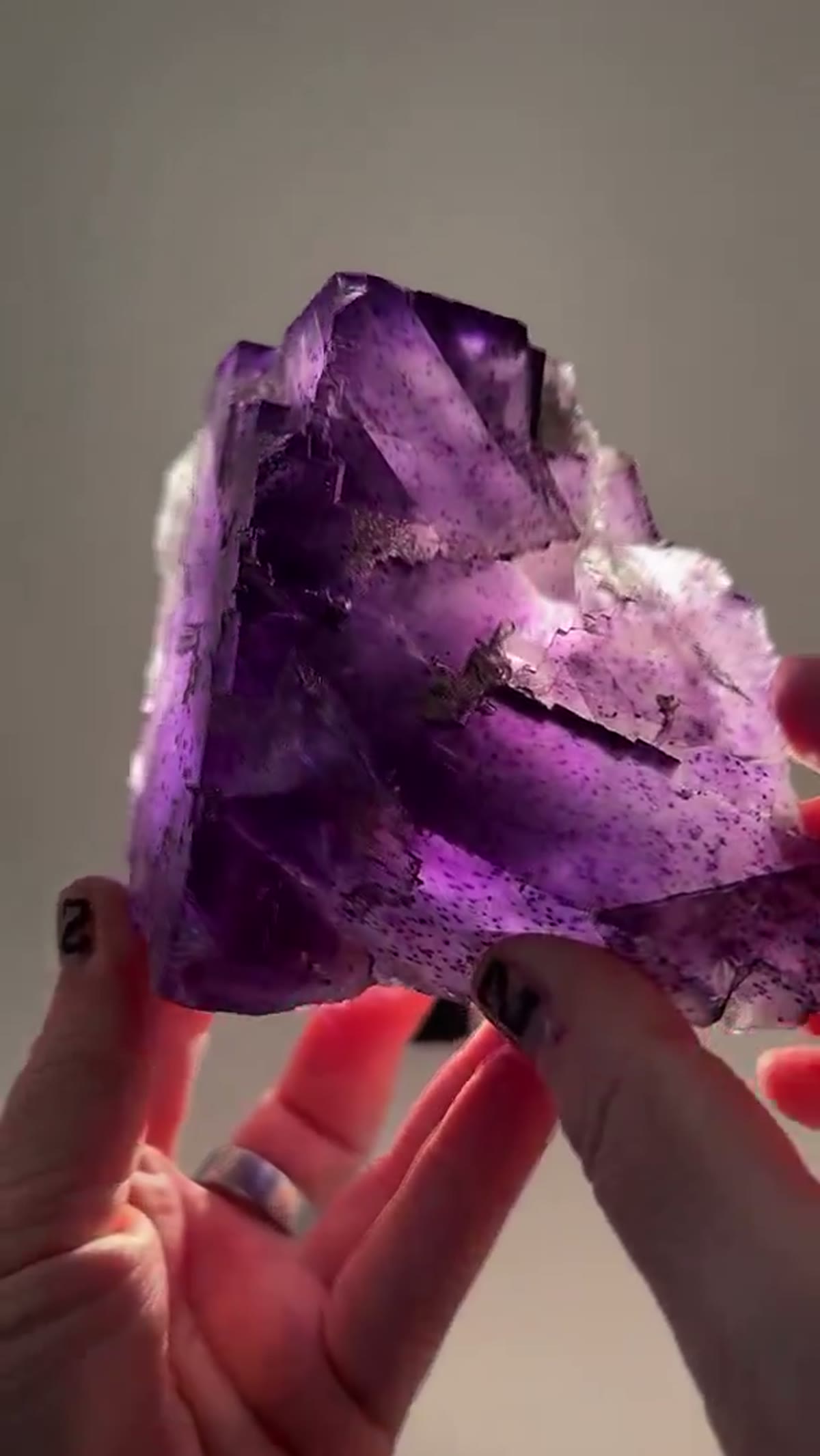 Fluorite Specimen from Hardin County, Illinois, 540 g: One fluorite. Three moods - view 4