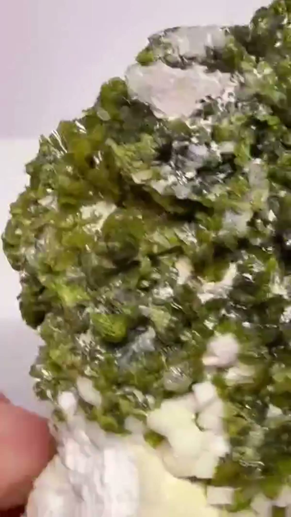 Mineral Specimen: Look at this specimen Epidote/Prehnite Locality: Midelt - view 4