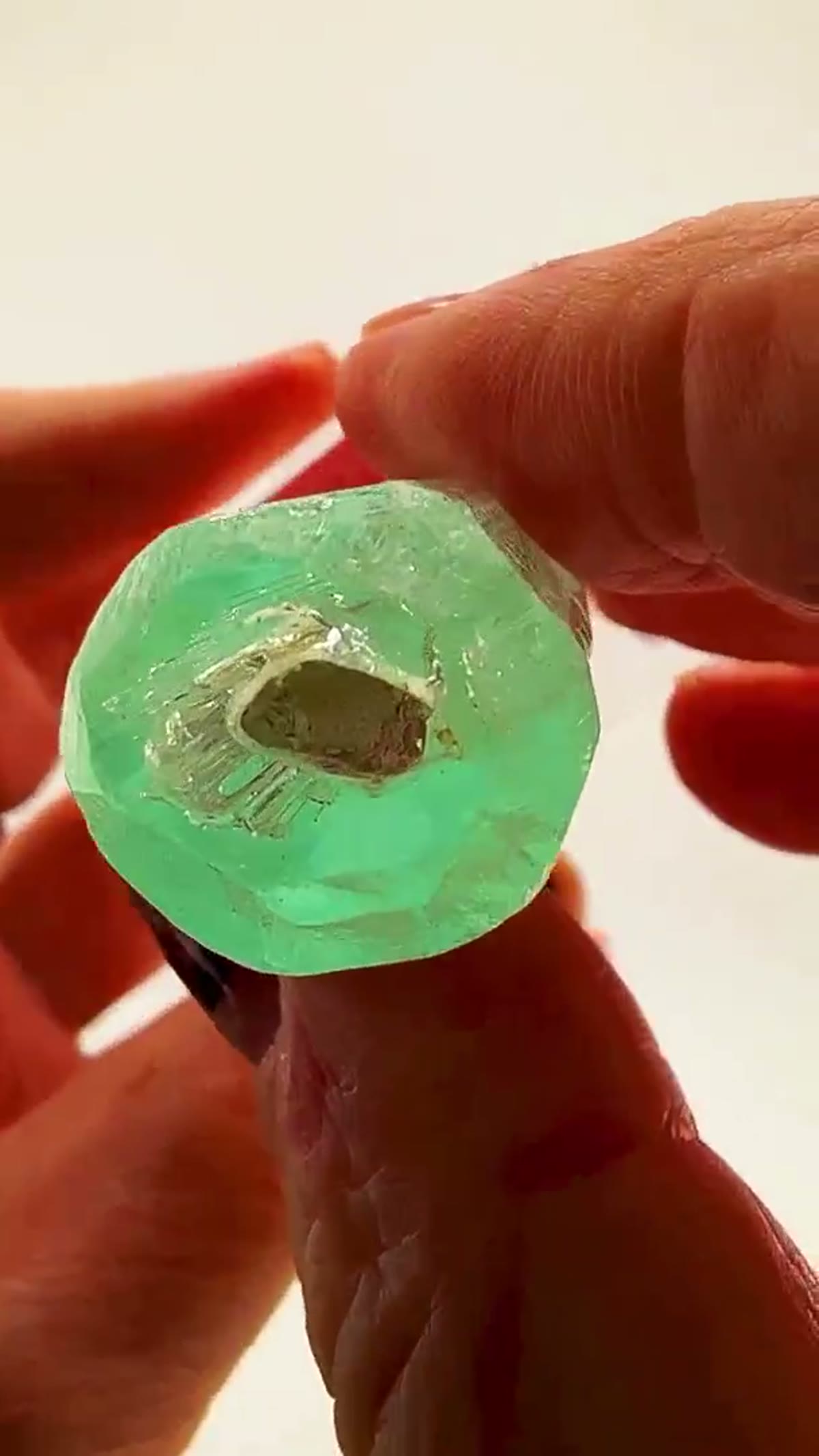 Aquamarine Specimen from Medina, Brazil: A timeless Brazilian classic - view 3