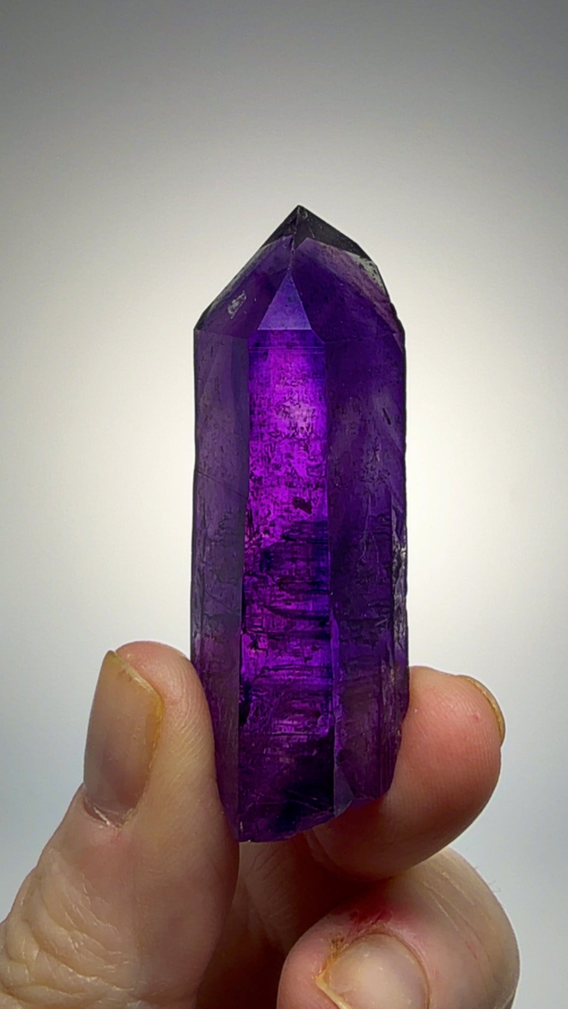 Buks Claim Amethyst 38.16 grams