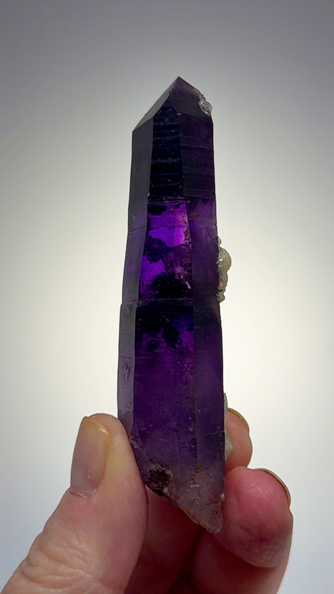 Buks Claim Amethyst 53.87 grams