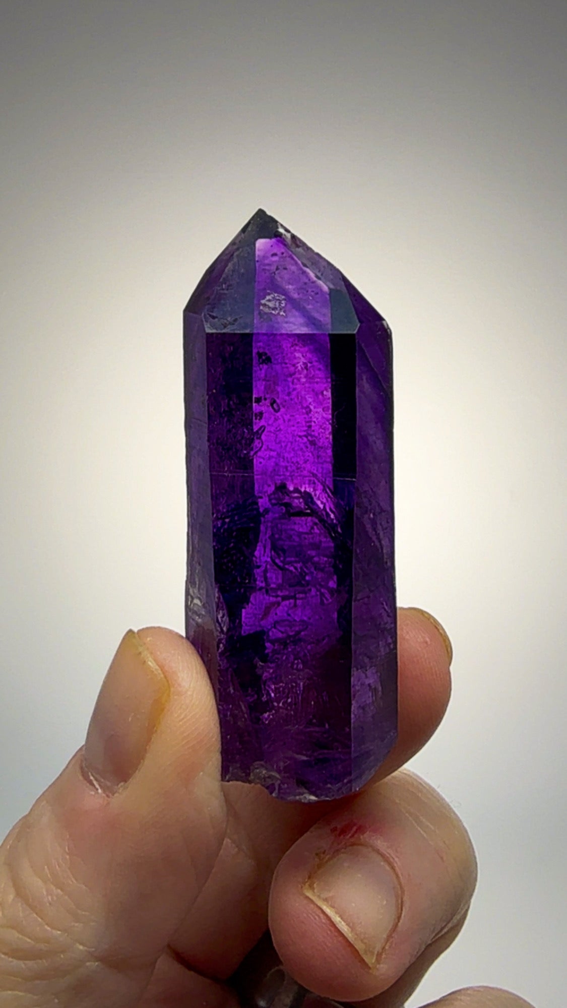 Buks Claim Amethyst 38.16 grams