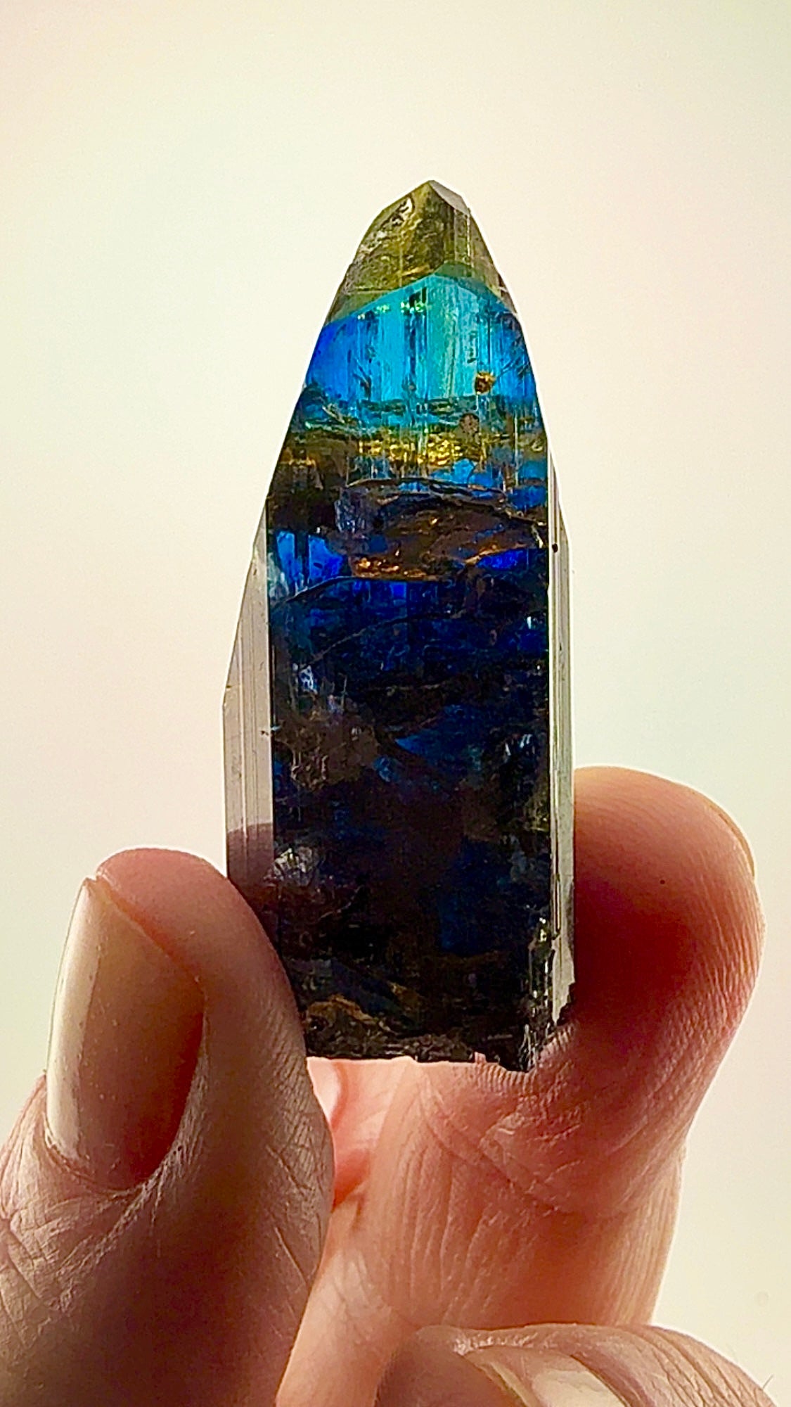 38.88 grams of pure Tanzanite natural beauty.