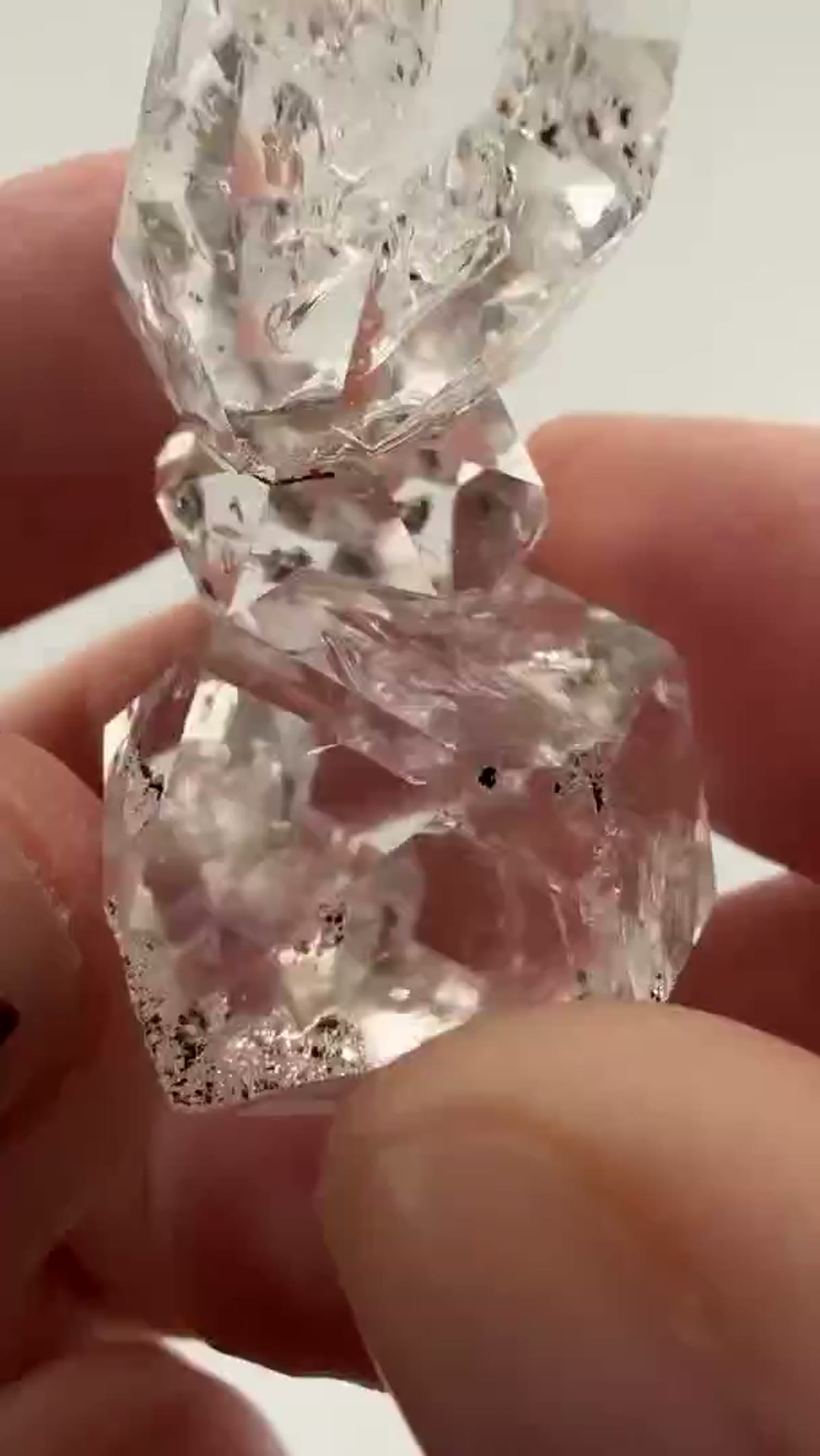 Quartz Specimen: A line of liquid light frozen in time - view 4