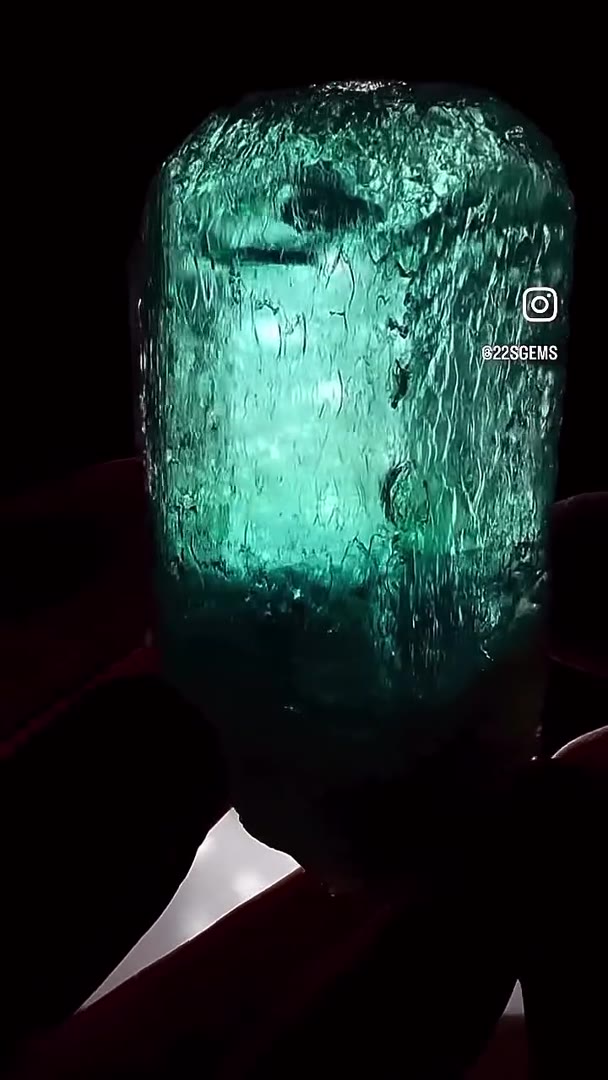 WATCH THIS CASTELO AQUAMARINE GLOW