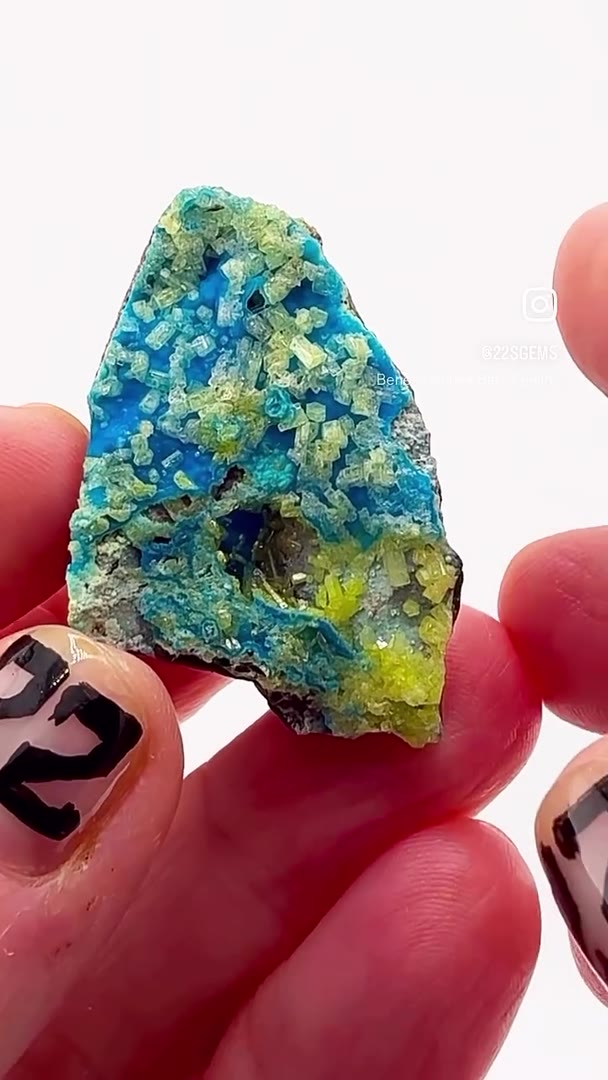 COLOR, CONTRAST & CRYSTALS EVERYWHERE