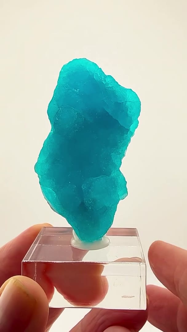 ELECTRIC BLUE HEMIMORPHITE