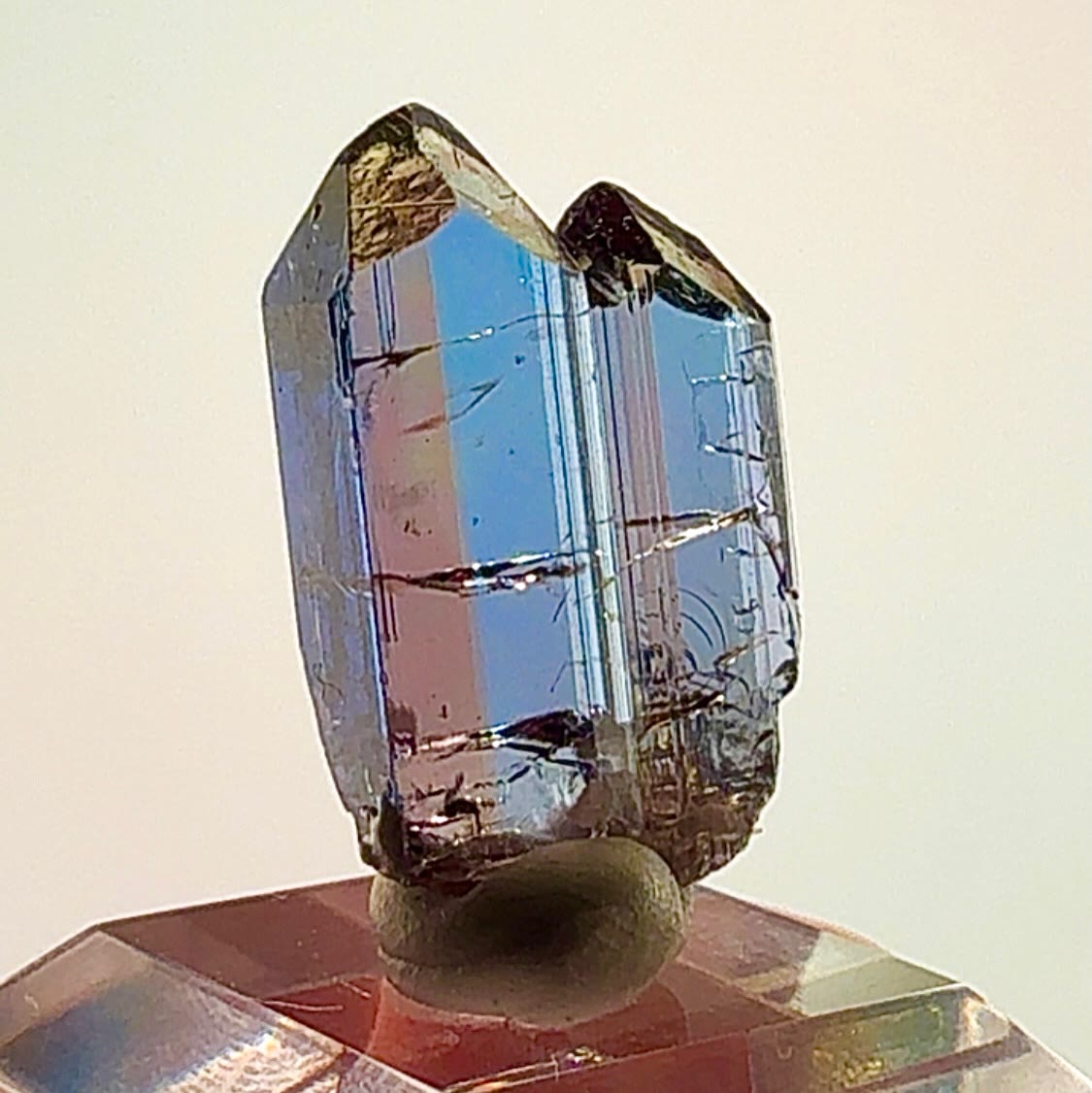 2.17 GRAMS OF NATURAL TANZANITE MAGIC