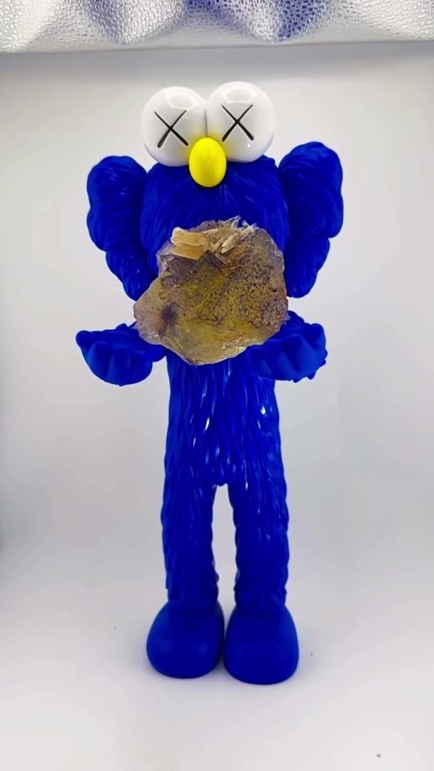 When minerals meet modern art