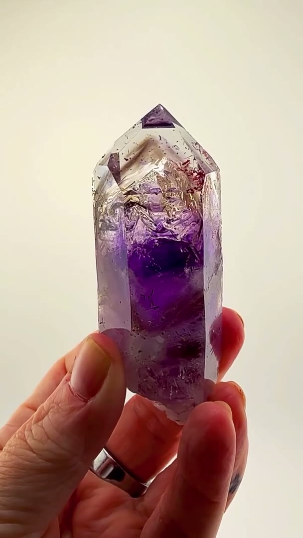 A crystal that literally holds ancient water