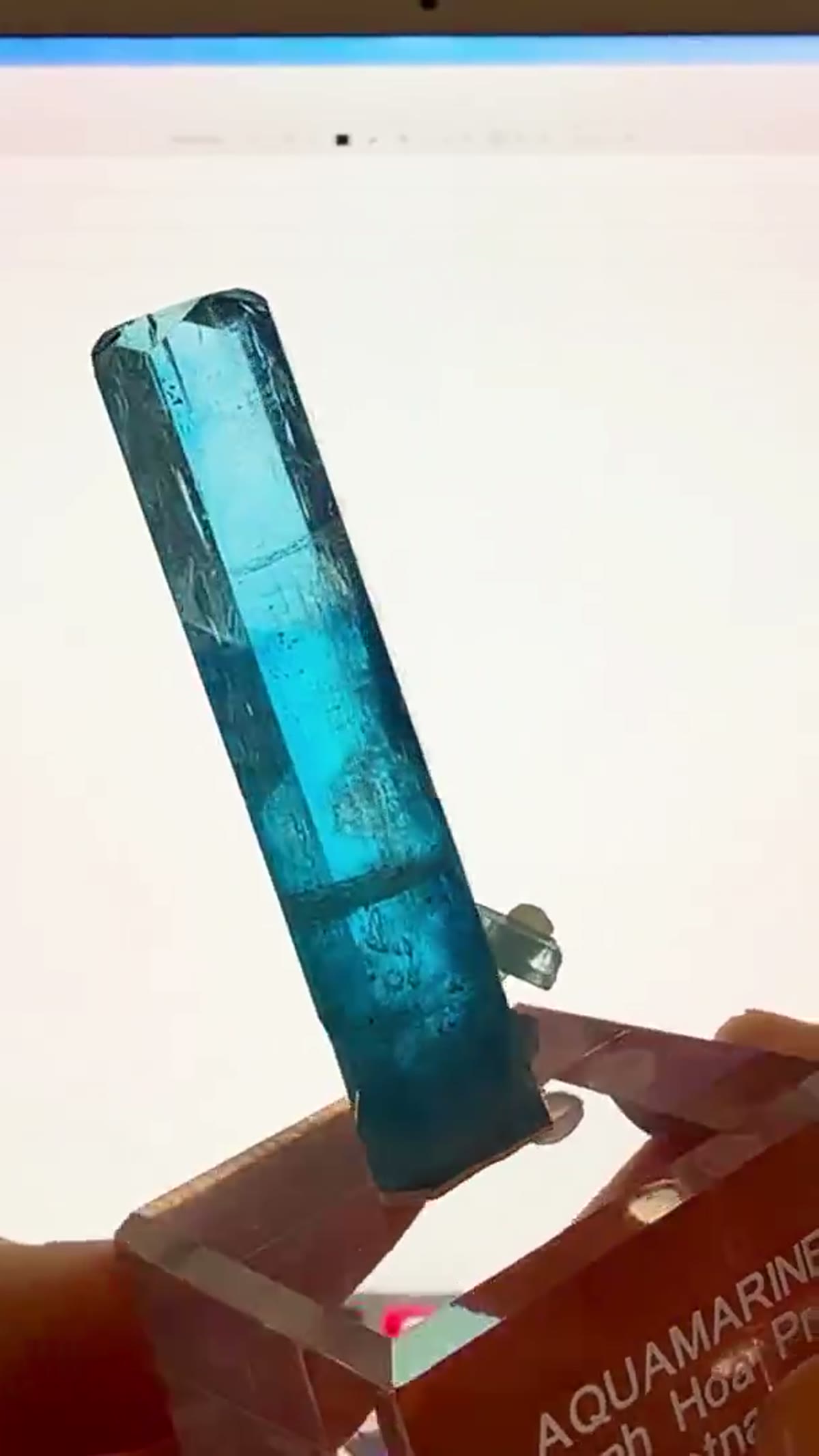 Aquamarine Specimen from Vietnam, 18 g: A Different Shade with Every Turn - view 4