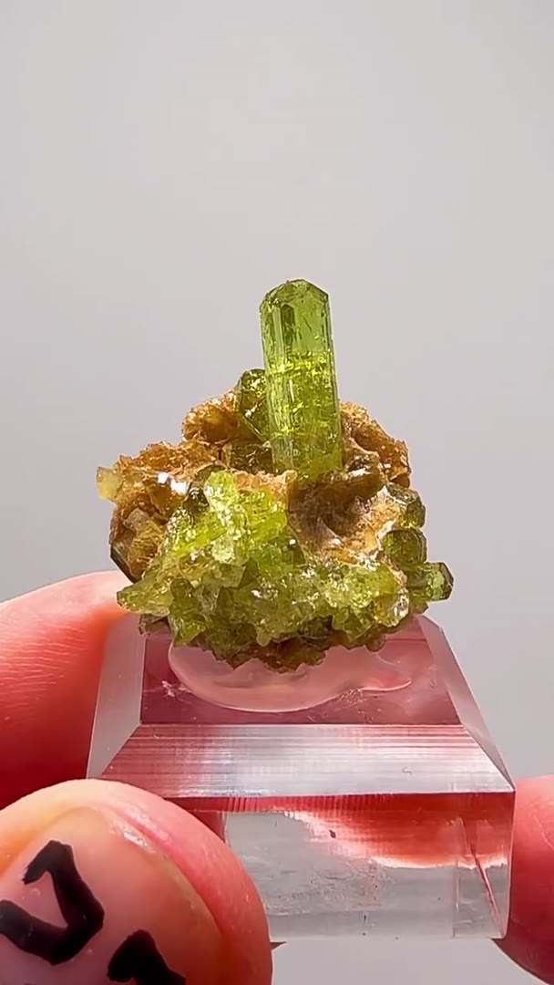 VESUVIANITE GEM PERFECTION