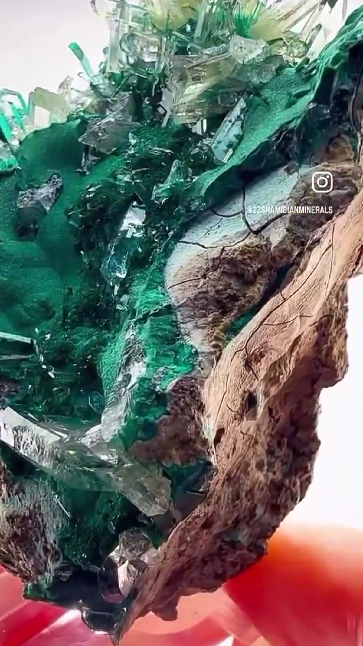 Malachite Specimen: Glass Pocket Magic — Malachite & Barite - view 4