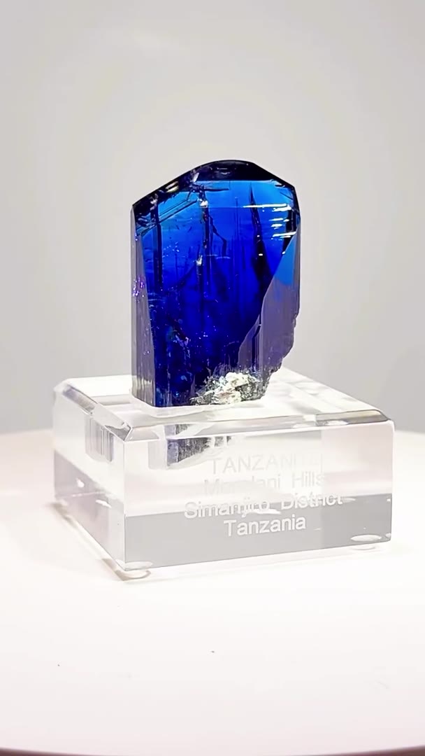 66 GRAMS OF PURE TANZANITE MAGIC