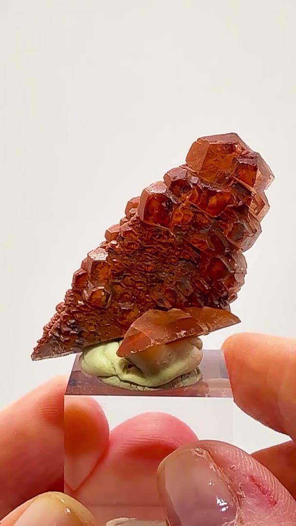 CALCITE WITH SERIOUS ATTITUDE