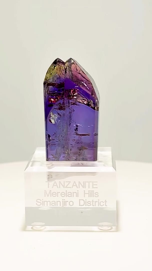 42 GRAMS OF TANZANITE MAGIC