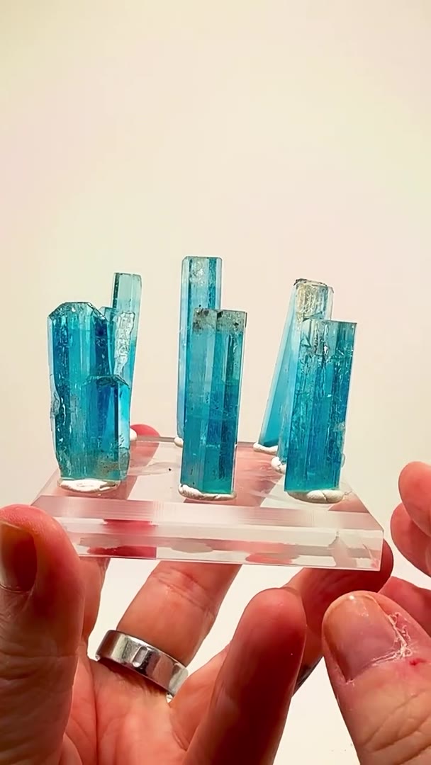 VIETNAM AQUAMARINE COLOR ON ANOTHER LEVEL