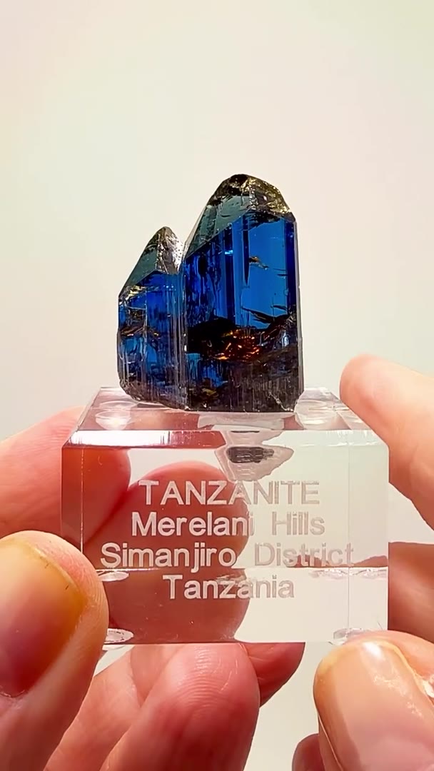 21.78 GRAMS OF TANZANITE INSANITY