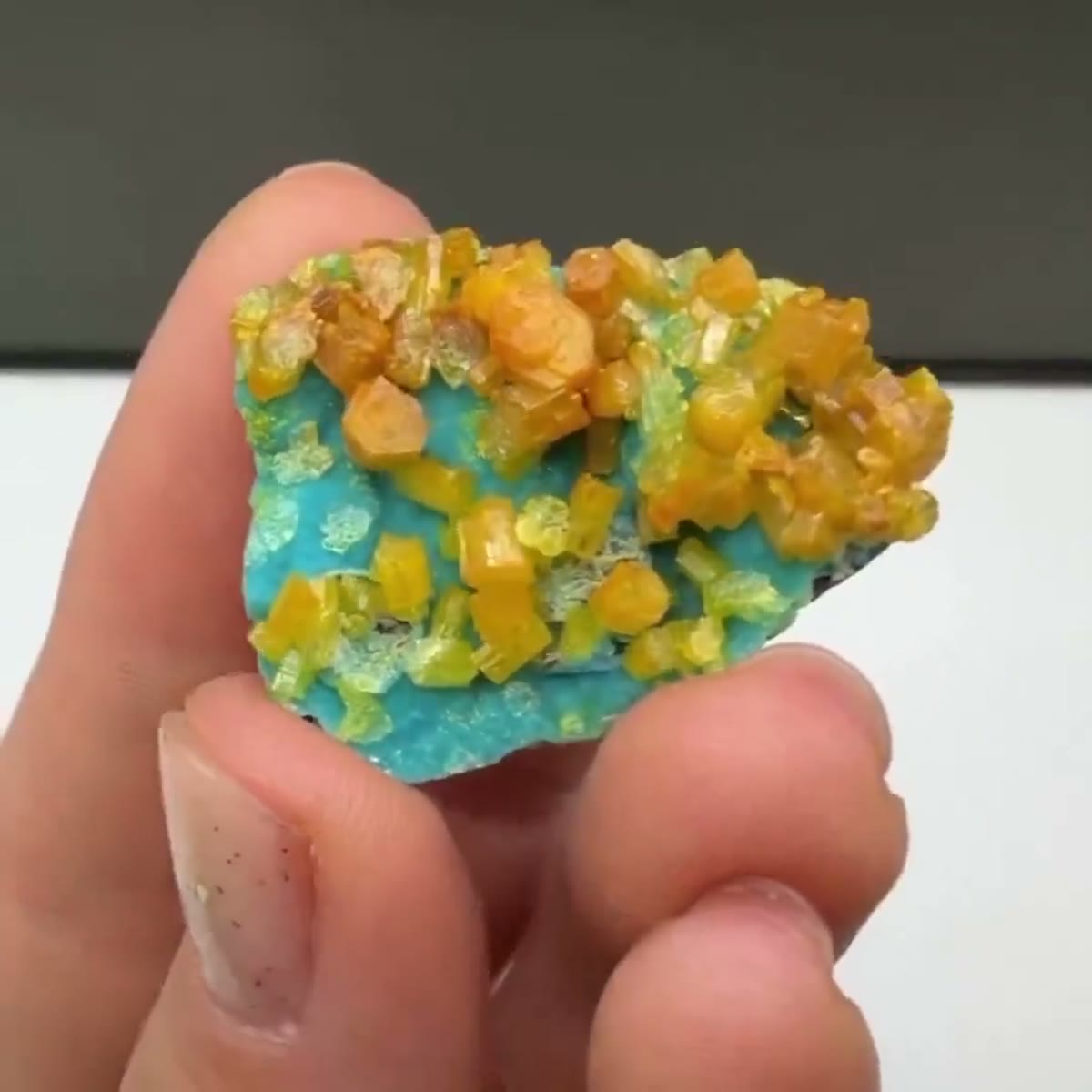 Mineral Specimen, 17 g - view 2