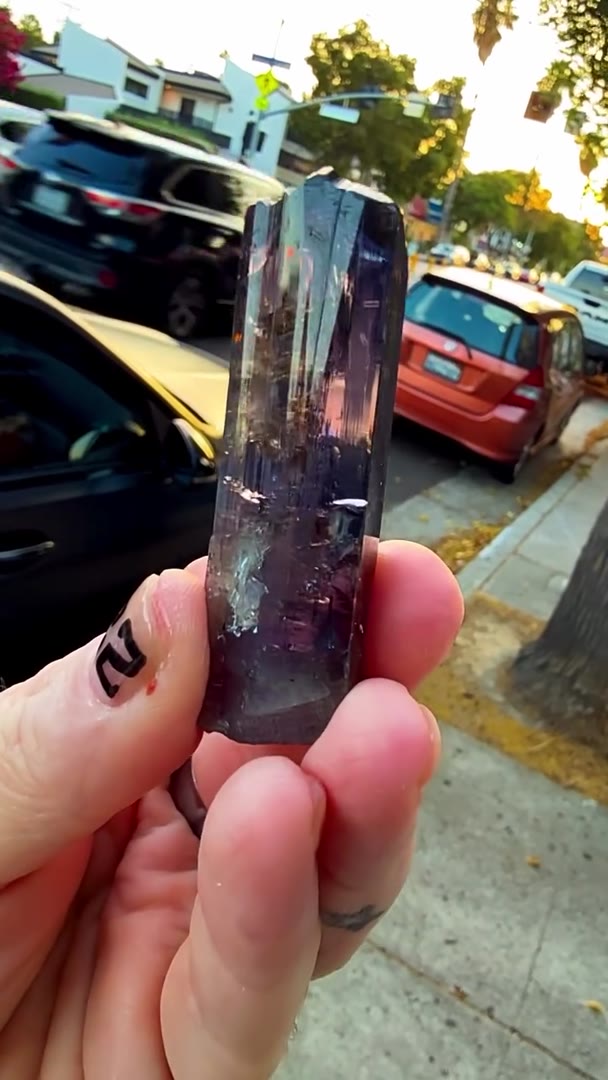 34.24 gram NATURAL TANZANITE MAGIC