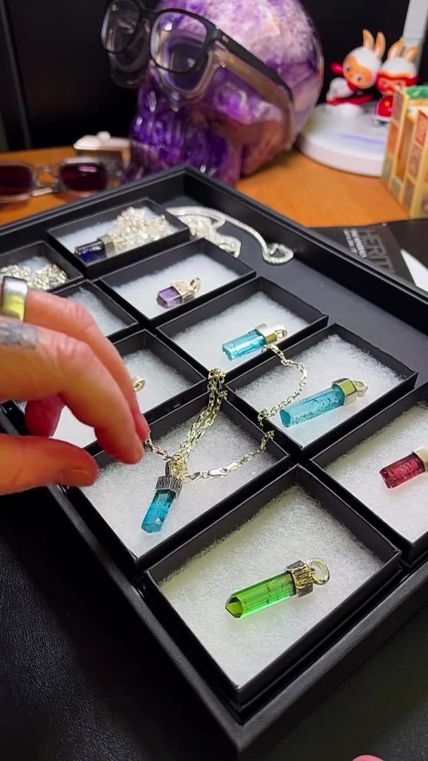 ONE OF ONE. VIETNAM AQUAMARINE