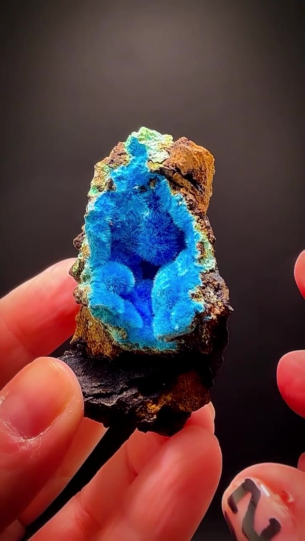CYANOTRICHITE BLUE ON ANOTHER LEVEL