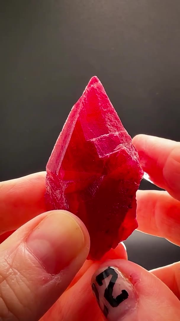 112.07 GRAMS OF CHERRY-RED RHODONITE FIRE