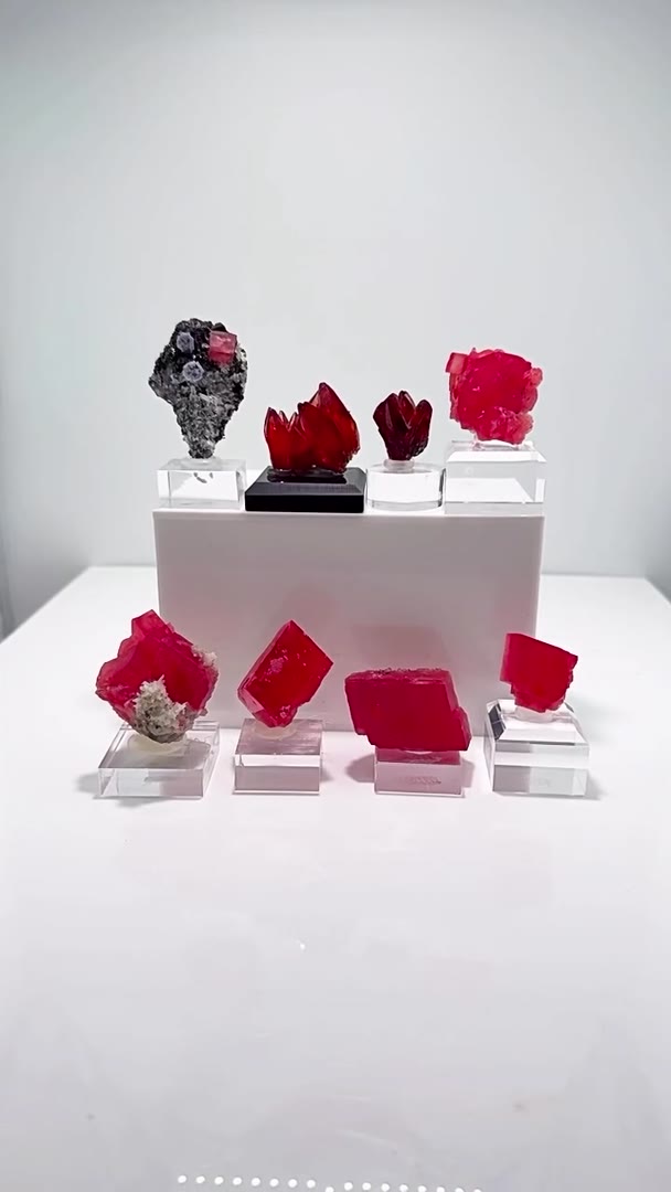 RED STUNNERS — RHODOCHROSITE ROYALTY