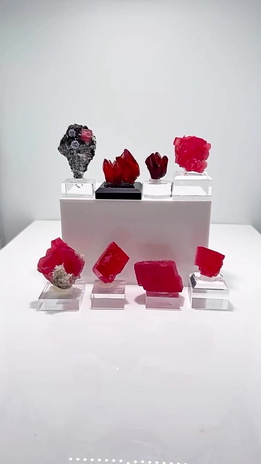 RED STUNNERS — RHODOCHROSITE ROYALTY