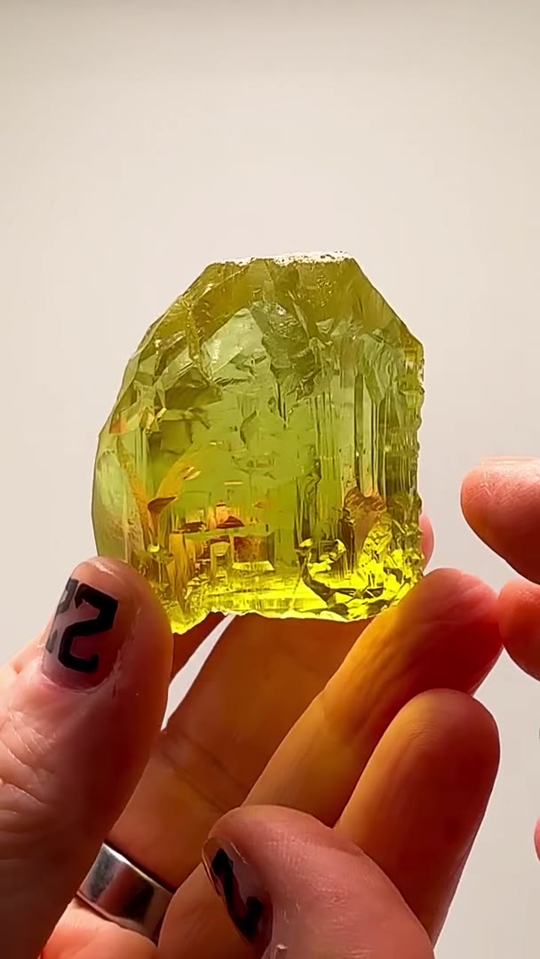 106 GRAMS OF ELECTRIC YELLOW FIRE