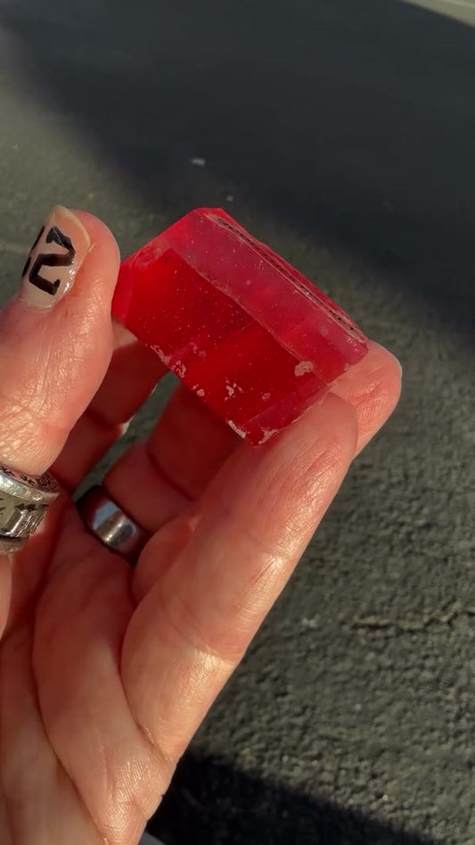 GOOD LUCK POCKET — CHERRY-RED PERFECTION