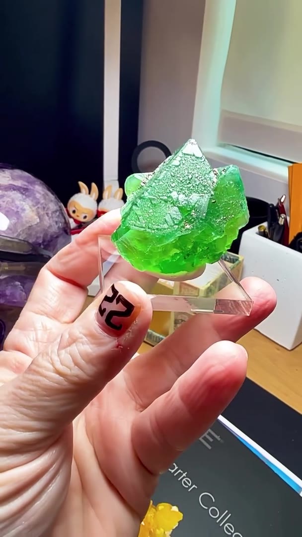 PERUVIAN FLUORITE FIRE — NOW THIS IS A COLOR BOMB