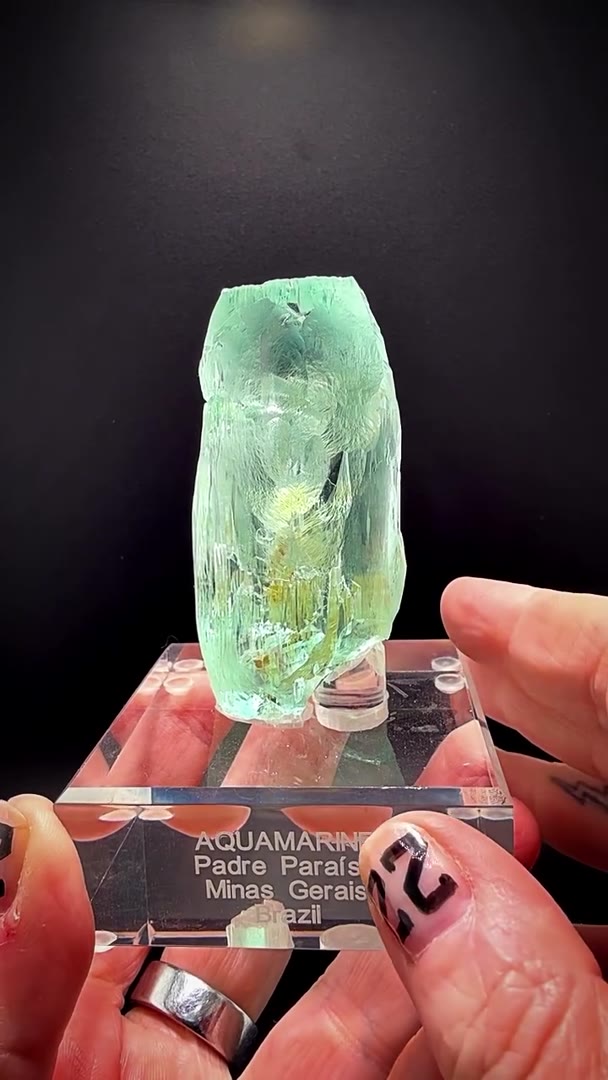 122.46 GRAMS OF PADRE PARAÍSO AQUAMARINE MAGIC
