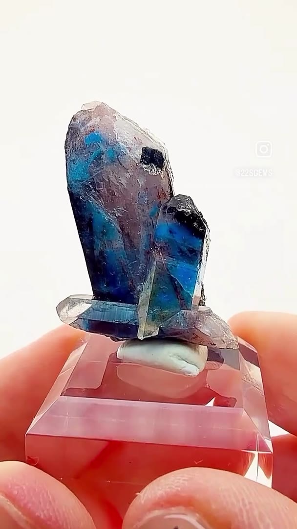 ELECTRIC BLUE MESSINA MAGIC