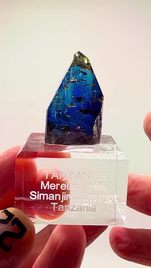 27.38 GRAMS OF NATURAL TANZANITE INSANITY