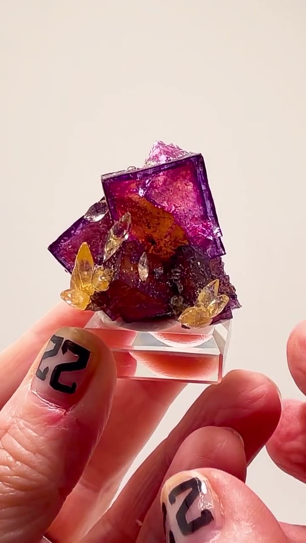 ANNABEL LEE MAGIC — ILLINOIS FLUORITE AT ITS FINEST