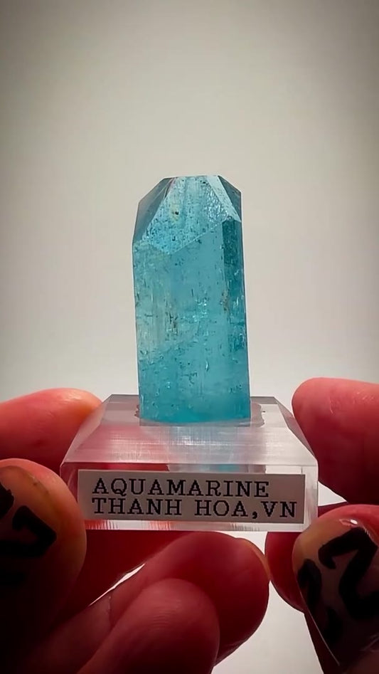 19.4 GRAMS OF VIETNAMESE AQUAMARINE PERFECTION… STRAIGHT-UP BLUE GLASS!